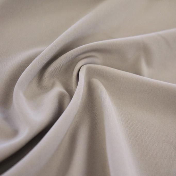 Microfiber vs Silk: choosing the perfect bedding material Microfiber vs Silk: choosing the perfect bedding material